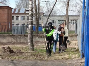 Провели дружный субботник! 