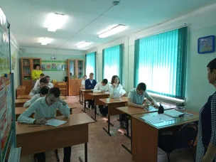 Начались экзамены.