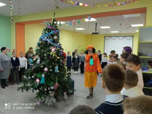 "Новогодние чудеса с библиотекой"