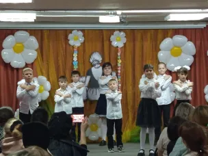 Праздник приуроченный к самому тёплому и сердечному празднику - Дню Матери.