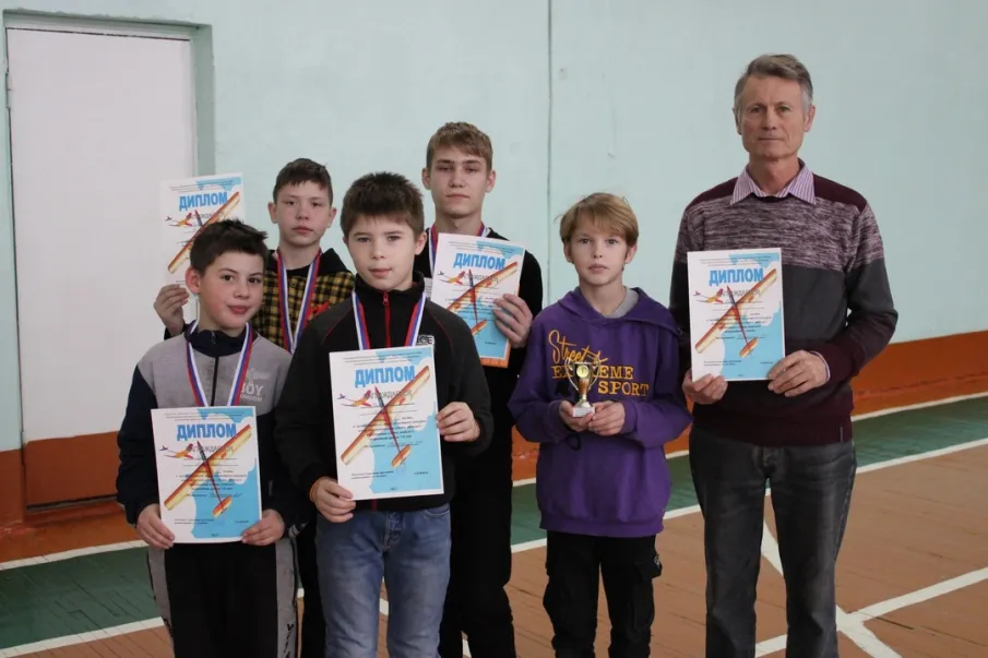 «Лети, модель!»