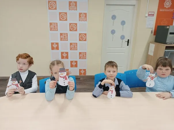 "Веселые снеговики"